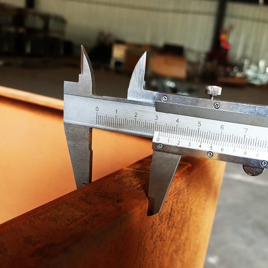 measuring Corten steel planter box